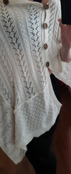 Asymmetric Poncho - Picture 2 of 5